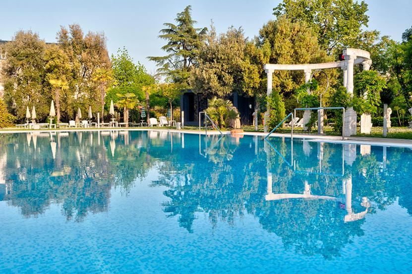 Hotel Harrys' Garden Abano Terme Exterior photo