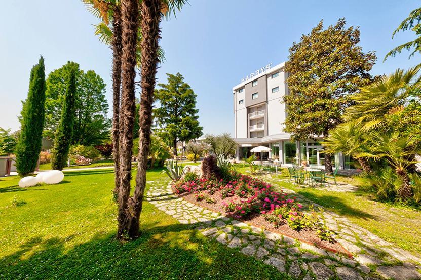 Hotel Harrys' Garden Abano Terme Exterior photo