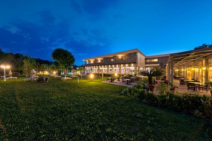 Hotel Harrys' Garden Abano Terme Exterior photo